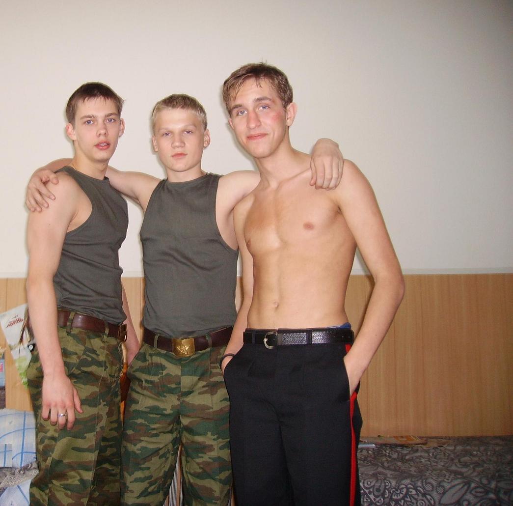 Парни курсанты в армии ню (53 фото)